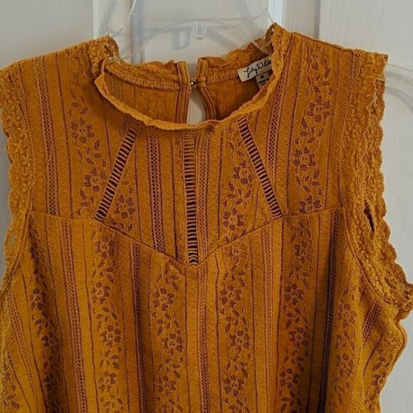 Lily White Top, XL - Picture 2 of 5